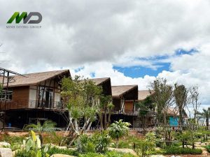 Nhà Mái Lá Nhân Tạo